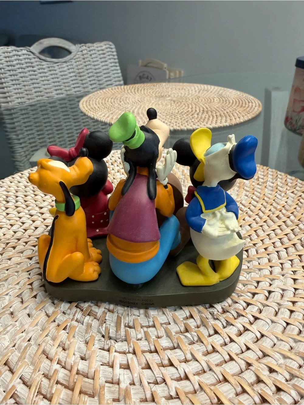 Vintage Disneyland Best Friends Mickey Minnie Goofy Donald Pluto Desk Clock